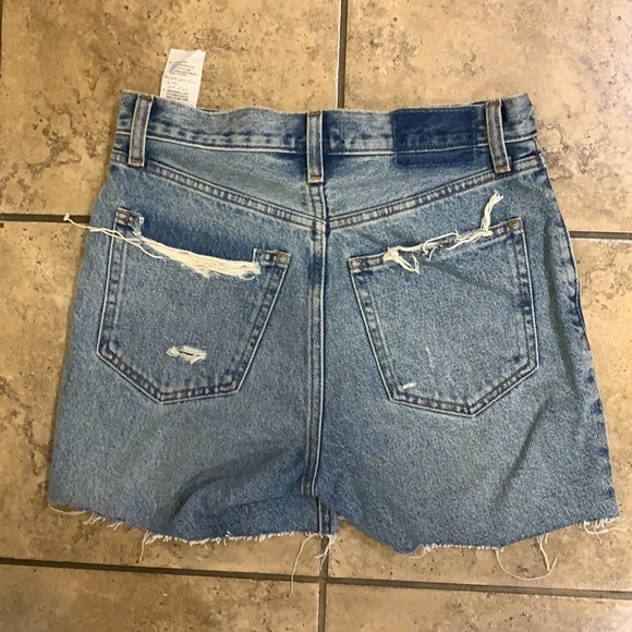 Abercrombie and Fitch long cut off shorts - Picture 3 of 3